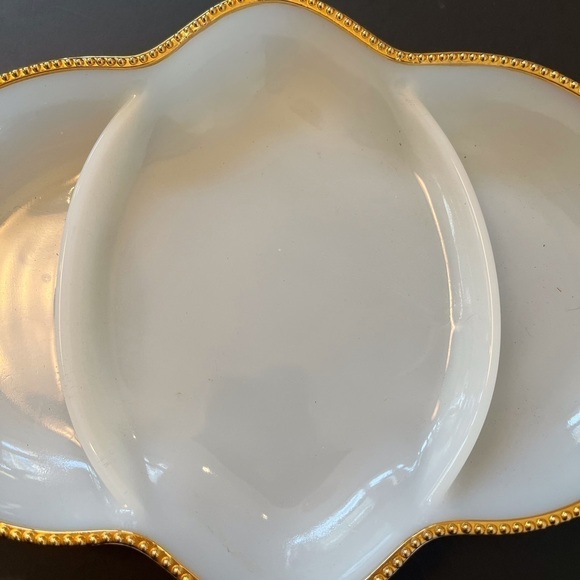 Vintage Fire King Anchor Hocking Ware Divided Dish with Gold Trim - Picture 3 of 8